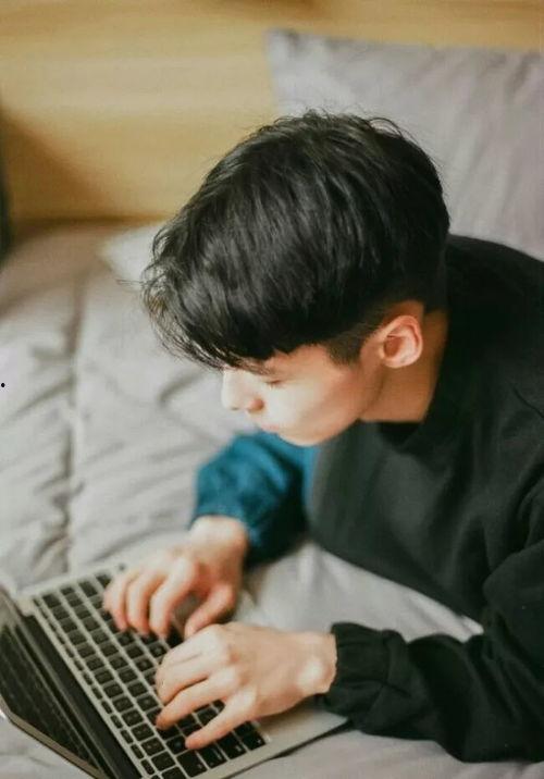 吃瓜网红小哥哥是谁呀,吃瓜网红小哥哥的真实身份！